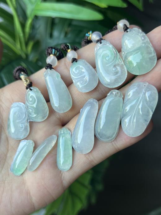 【直播大场福利】冰绿 白冰翡翠小精品 天然翡翠 吊坠 附证书 商品图8