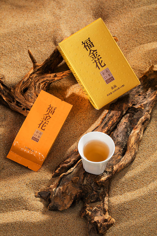 福金花·撬片紧压金花2019·金品礼盒216g(6g*6*6) 商品图4