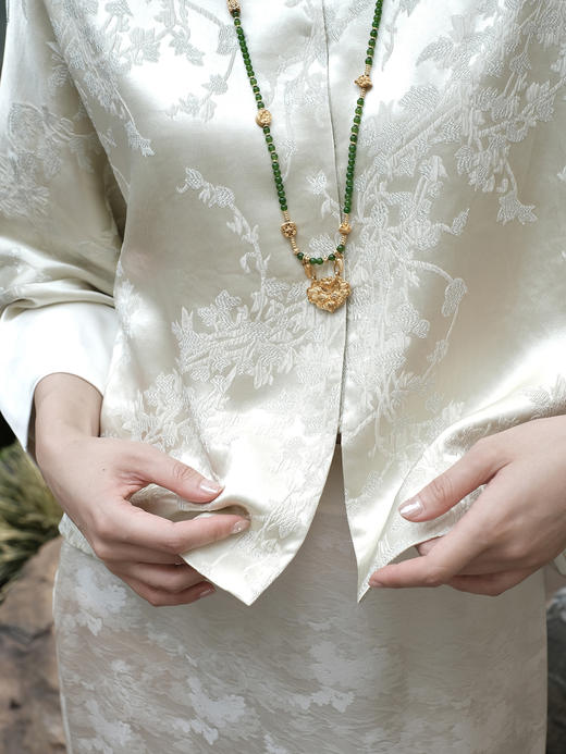 盛唐婧 |圆领双耳盘扣丝麻中袖外套 商品图9