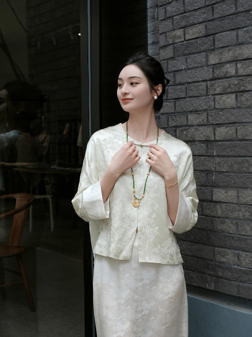 盛唐婧 |圆领双耳盘扣丝麻中袖外套 商品图5