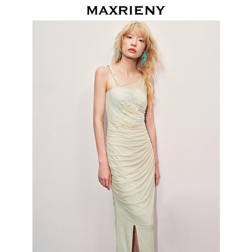 玛克门店发货：MAXRIENY不对称领口绣花吊带连衣裙(货号:MC85DR269) 商品图1