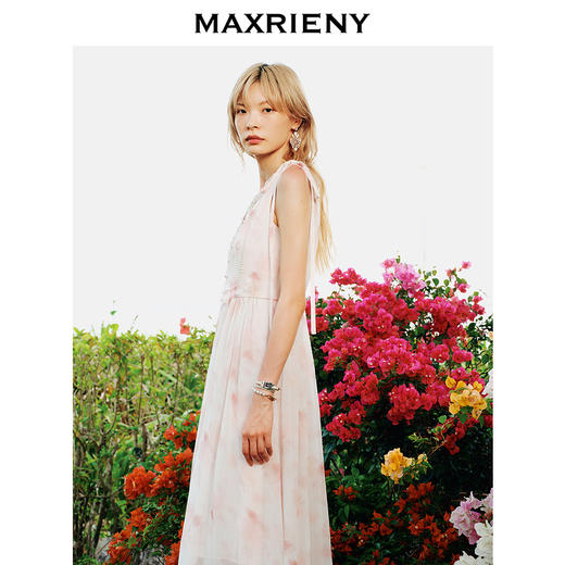 【商场同款】MAXRIENY浪漫度假连衣裙v领碎花裙子晕染渐变长裙(货号:MS85DR280) 商品图2