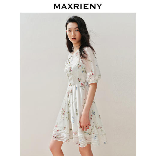 玛克门店发货：MAXRIENY植物诗花卉印花娃娃裙甜美连衣裙(货号:MC85DR043) 商品图2