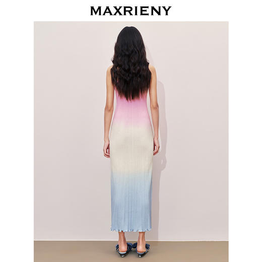 【商场同款】MAXRIENY南法度假风连衣裙2024夏季新品渐变长裙气质(货号:MC85DR315) 商品图3