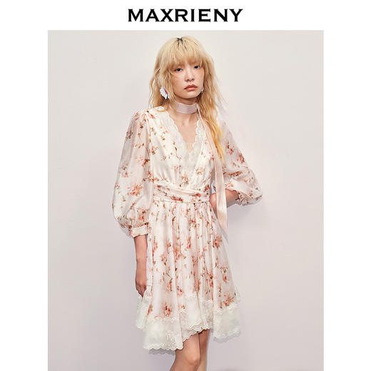 玛克门店发货：MAXRIENY欧根纱绣花连衣裙透视感设计(货号:MC85DR304) 商品图1