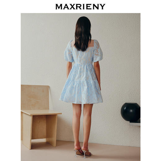 百盛玛克门店发货MAXRIENY国风新中式娃娃裙复古盘扣泡泡袖连衣裙(货号:MC88DR374) 商品图3