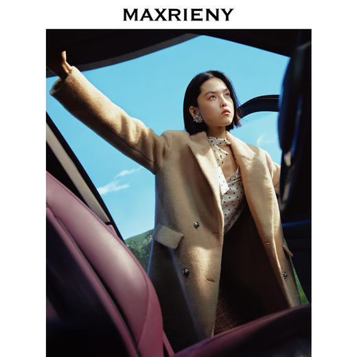 玛克门店发货：【MAXRIENY x Hello Kitty联名系列】羊毛直筒外套(货号:MC88CT776) 商品图1