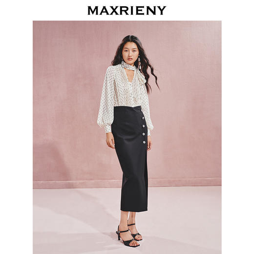【贵雅日常-商场同款】MAXRIENY复古摩登感蝴蝶结系压褶上衣(货号:MC85TP533) 商品图1