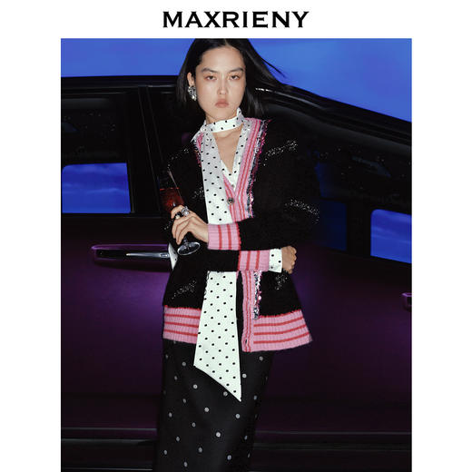 玛克门店发货：MAXRIENY撞色刺绣开衫外套(货号:MC88JA807) 商品图1