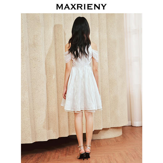 MAXRIENY复古新中式花韵散摆连衣裙仙美订婚小白裙(货号:MS85DR267) 商品图3