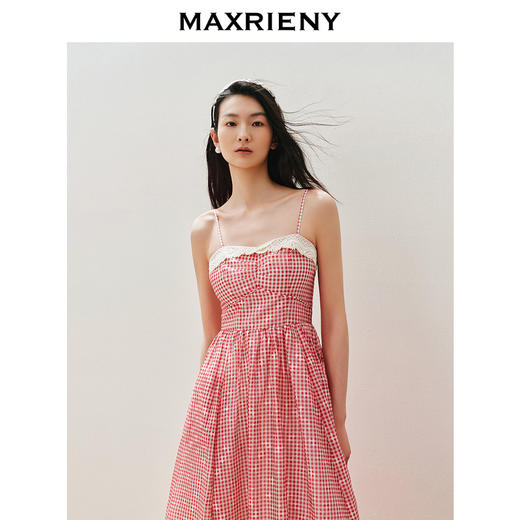 玛克门店发货:MAXRIENY华丽甜美刺绣连衣裙收腰散摆红格(货号:MC85DR341) 商品图1