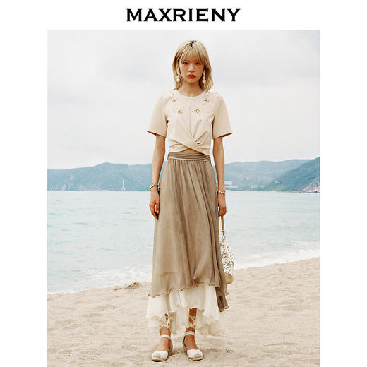 玛克门店发货：MAXRIENY华丽休闲感精钉珠T恤短袖上衣女(货号:MC85TS257) 商品图1