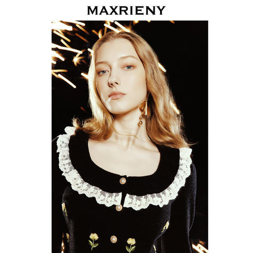 MAXRIENY复古学院风套头针织23冬季新款修身上衣女(货号:MC88SW794) 商品图2