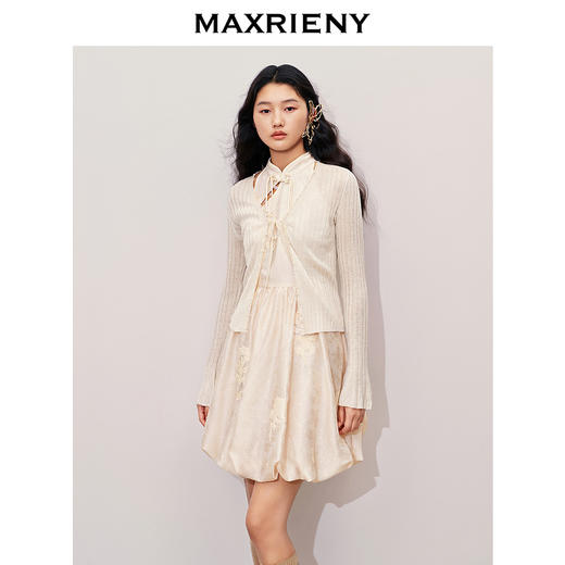 玛克门店发货：MAXRIENY钉珠装饰系带针织开衫外套2024秋冬外搭小衫(货号:MC85JA281) 商品图2