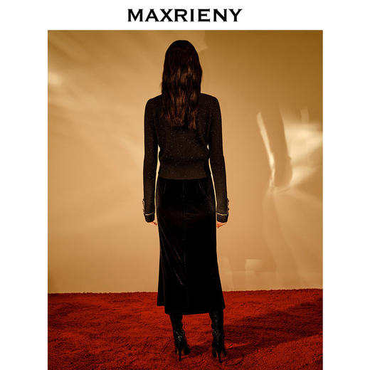 玛克门店发货：复古感开叉丝绒半裙(货号:MC88SK832) 商品图2