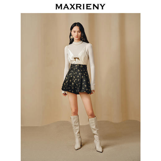 玛克门店发货：MAXRIENY复古米珠蝴蝶结毛衫(货号:MC88SW793) 商品图0