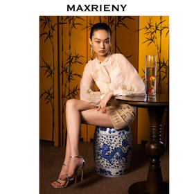 玛克门店发货：商场同款宫廷感绣花蝴蝶结上衣(货号:MC88TP035)