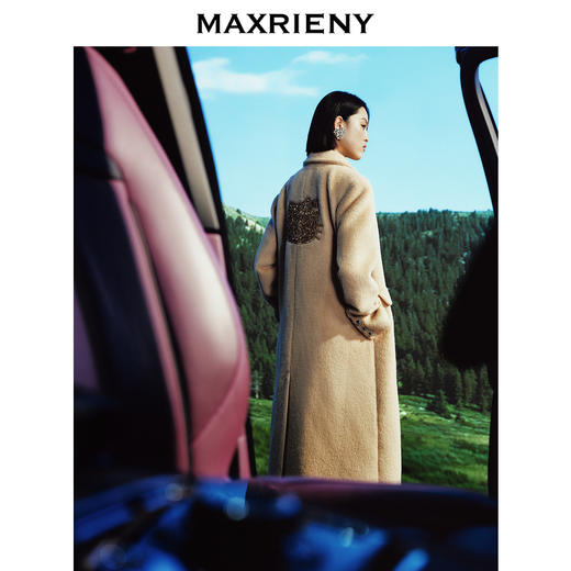 玛克门店发货：【MAXRIENY x Hello Kitty联名系列】羊毛直筒外套(货号:MC88CT776) 商品图2