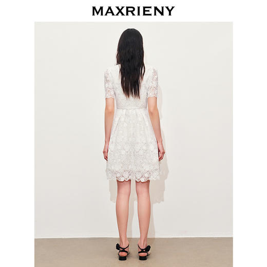 玛克门店发货：MAXRIENY浪漫华丽感玫瑰珠饰蕾丝连衣裙(货号:MC85DR072) 商品图3