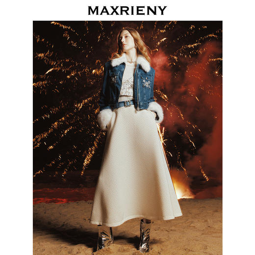 MAXRIENY*复古雪花钉珠外套宽松截短廓形上衣女(货号:MC88JA785) 商品图1