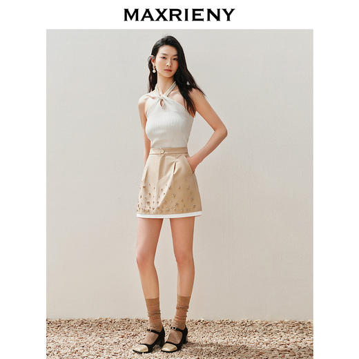 【浪漫花园-商场同款】MAXRIENY复古挂珠挖洞针织毛衫*优雅(货号:MC85SW041) 商品图1