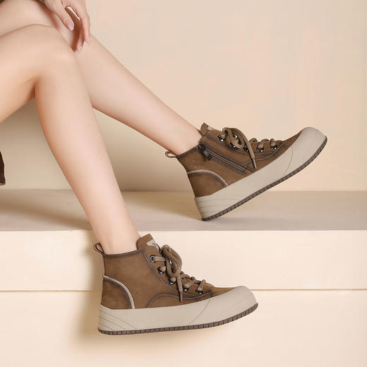 西村名物2024年冬季新款小圆厚底高跟马丁靴T24DS46921 商品图4