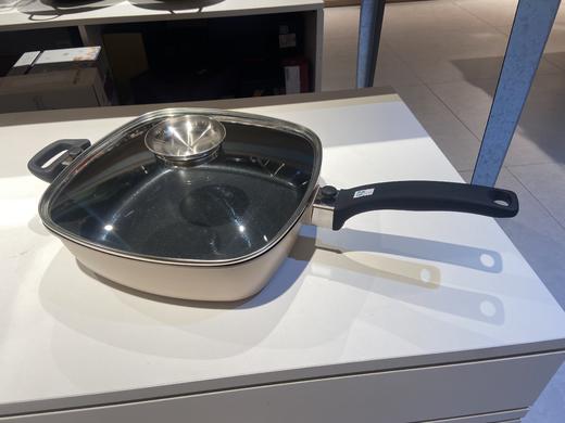 【样品特惠4折，仅1个，无货退款】米技GalaI2000W-A电陶炉+CZ6060-28多用锅（两件套） 商品图1