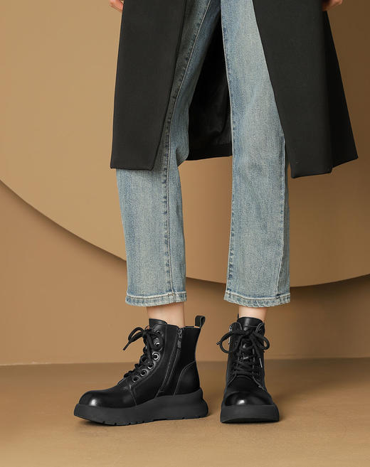 西村名物2024年冬季新款小圆头厚底增高跟系带马丁靴T24DS47011 商品图7