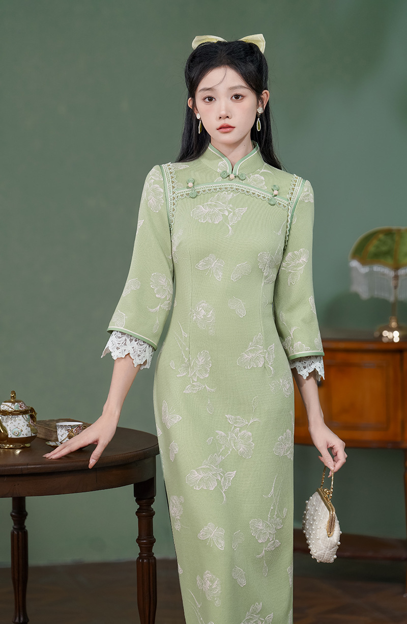 2024年秋季新款改良日常修身改良气质年轻款方襟长款国风旗袍xl1129