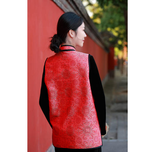【2026东衣作】新中式马甲（24804007珊瑚赫） 商品图4