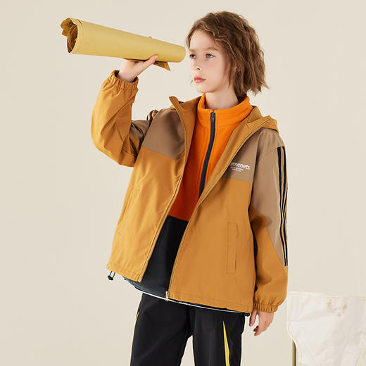 【2025反季抄底清仓】  龙之涵 亲子款“到山野去”加绒冲锋外套 防水防油防污防风 亲子款加绒保暖外套 婴幼儿A类标准 商品图6