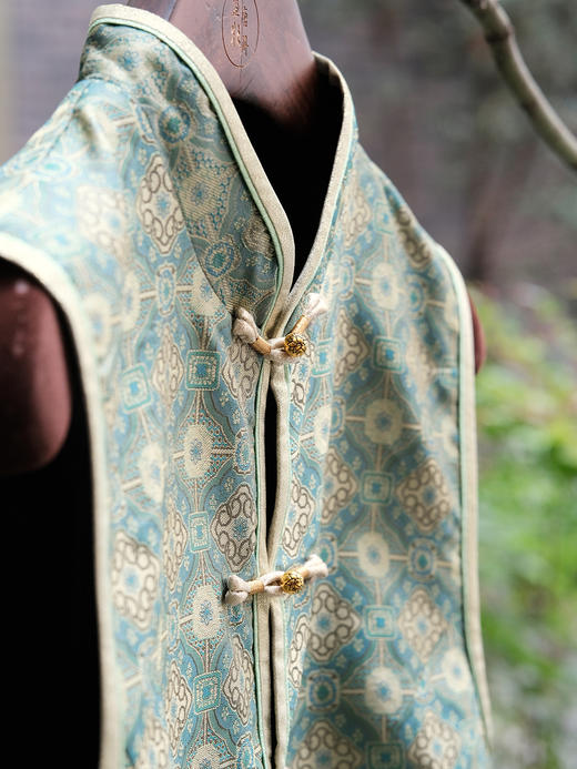 盛唐牡丹| 宝相花纹重缎宋锦双面穿马甲[特价品] 商品图10