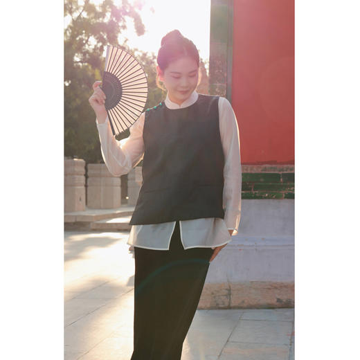 【抖音专属】马甲（24804037玄黑） 商品图5