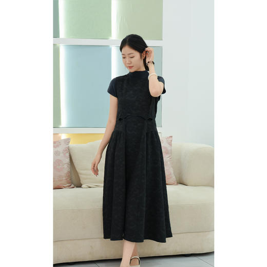 【抖音专属】连衣裙（24707351B乌黑） 商品图2