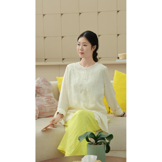 【2026东衣作】圆领衬衫（24810985米汤娇） 商品图2