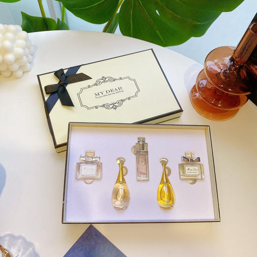 [小滋心选]【活动价 ¥79.9】迪奥香水小样五件套 商品图4