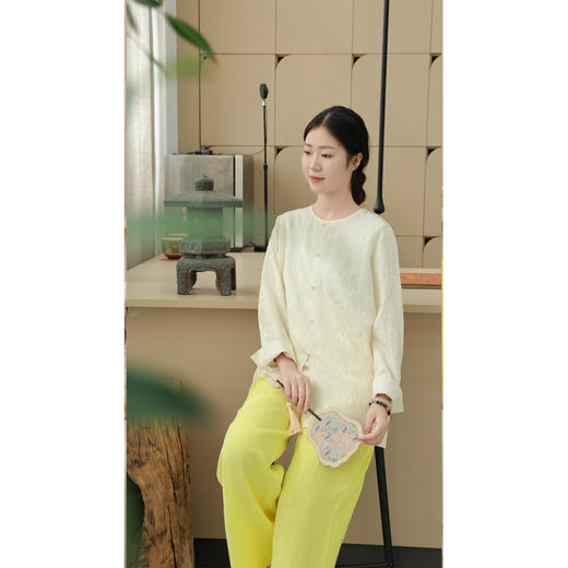 【2026东衣作】圆领衬衫（24810985米汤娇） 商品图1