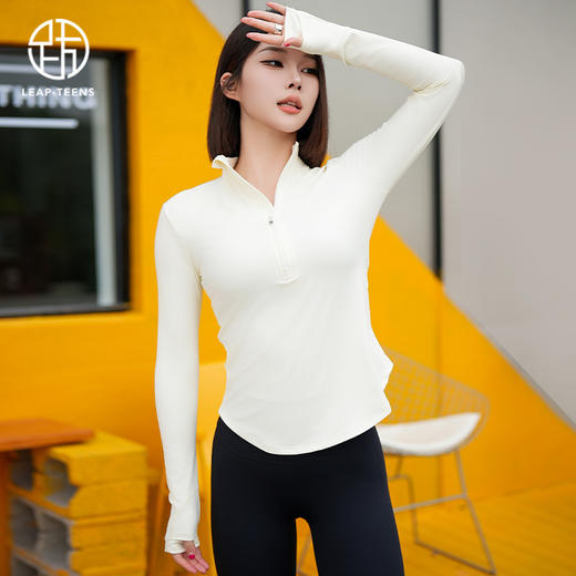 跃牌【周游世界系列】 健身服女秋冬款高弹力立领高级感跑步运动上衣半拉链透气显瘦长袖 TP0660 商品图3