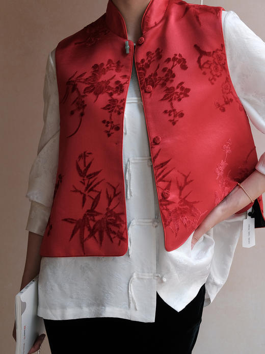 盛唐牡丹| 丹罽红梅兰竹菊漳缎马甲-钉珠款(钉珠花纹随机） 商品图4