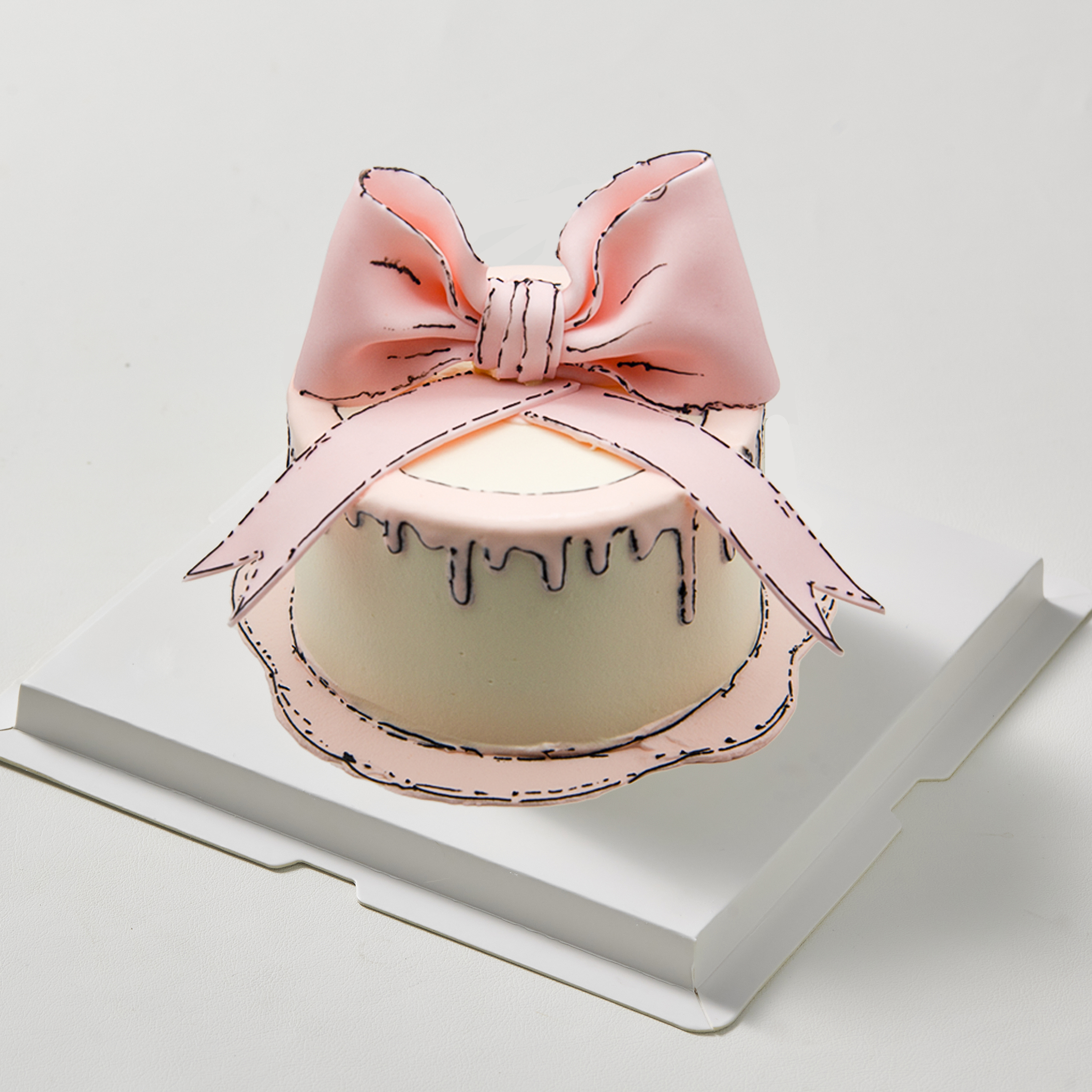 二次元粉色蝴蝶结蛋糕（奶油戚风蛋糕）