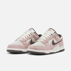 W NIKE DUNK LOW SE