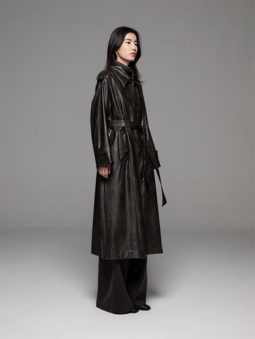 LIYIHAN 24秋中长款PU风衣外套女拼接柔软皮衣宽松翻领复古设计感 商品图2