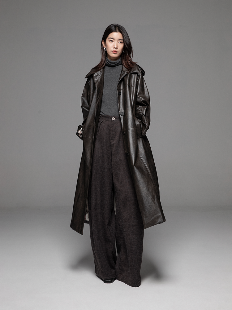 LIYIHAN 24秋中长款PU风衣外套女拼接柔软皮衣宽松翻领复古设计感