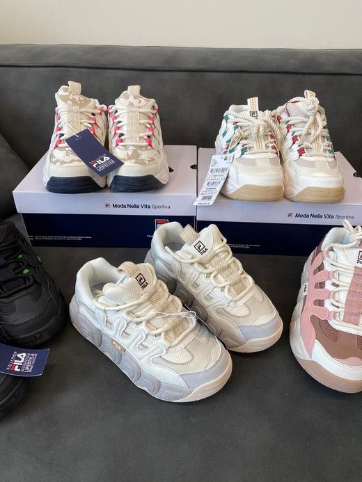 斐乐可颂面包鞋 手捏可颂，造型鞋底融合意式美学 商品图4