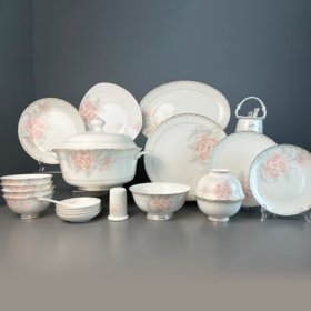 【清仓特惠3折，仅2套，非质量不退换，无货退款】品物攸宜国色牡丹50头10人用骨质瓷餐具【不支持补差，非质量问题不退不换】S