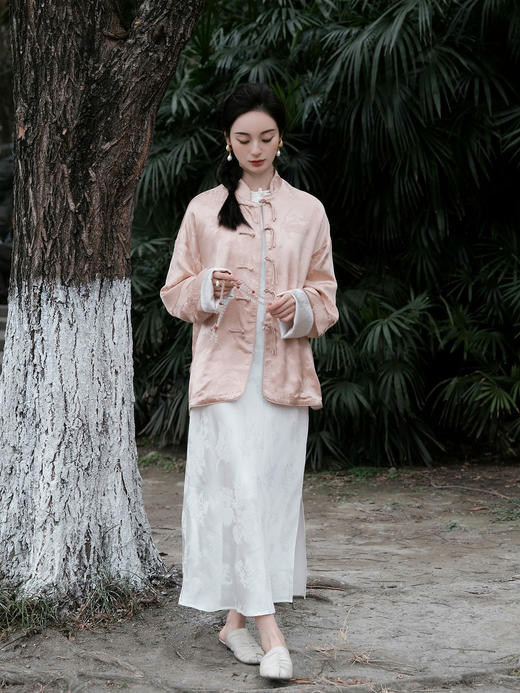 盛唐牡丹| 玉色蝶恋花冠乐绉双面穿外套 商品图6