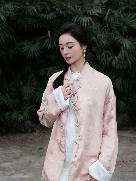 盛唐牡丹| 玉色蝶恋花冠乐绉双面穿外套 商品图4