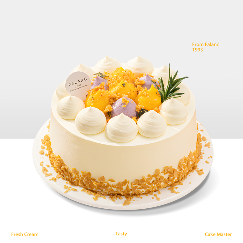 【咸蛋皇芋泥蛋糕】椰粉与动物奶油轻柔结合，内含芋泥+咸蛋黄双层口感