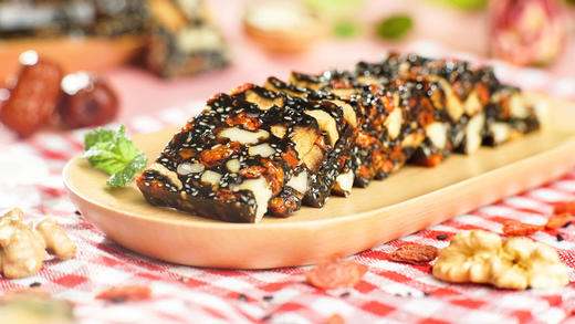 佛慈阿胶兰州佛慈阿胶糕即食用阿胶块独立包装真空包装男女搭配零食滋补阿胶固元膏阿胶膏糕块 铁盒300克 40块+- 商品图1