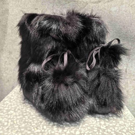 Diavolezza - Short Fur Boots W Pom Pom - Black - 女装 - 毛毛靴 - 黑色 商品图0